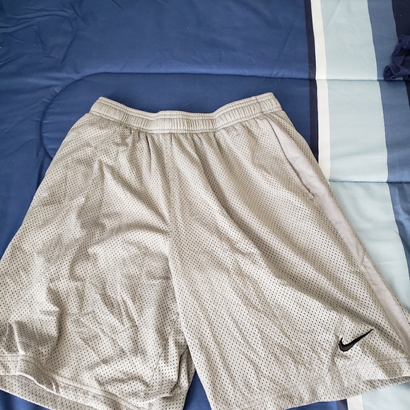 Men's Nike Dri-fit athletic shorts size M - Picture 1 of 4